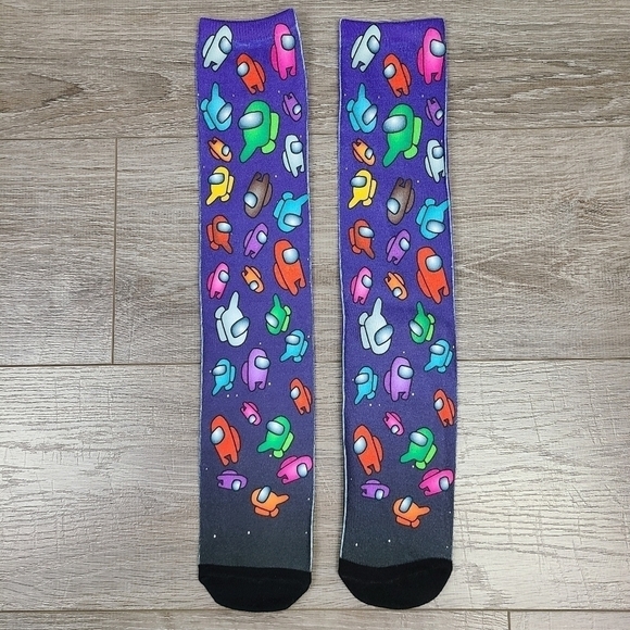 Two Pairs of Unisex Knee High Among Us Novelty Socks One Size - Picture 9 of 16